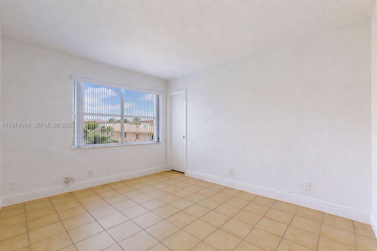 13715 Kendale Lakes Cir, Unit PH-A10, Miami, FL 33183 Photo