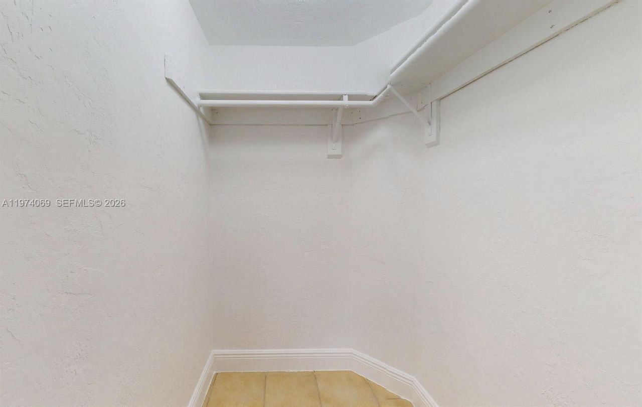 13715 Kendale Lakes Cir, Unit PH-A10, Miami, FL 33183 Photo