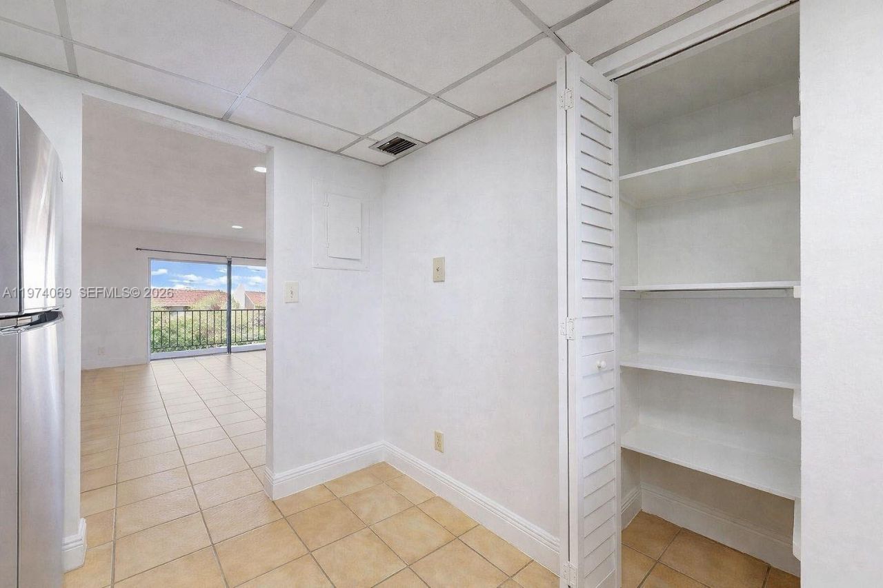 13715 Kendale Lakes Cir, Unit PH-A10, Miami, FL 33183 Photo