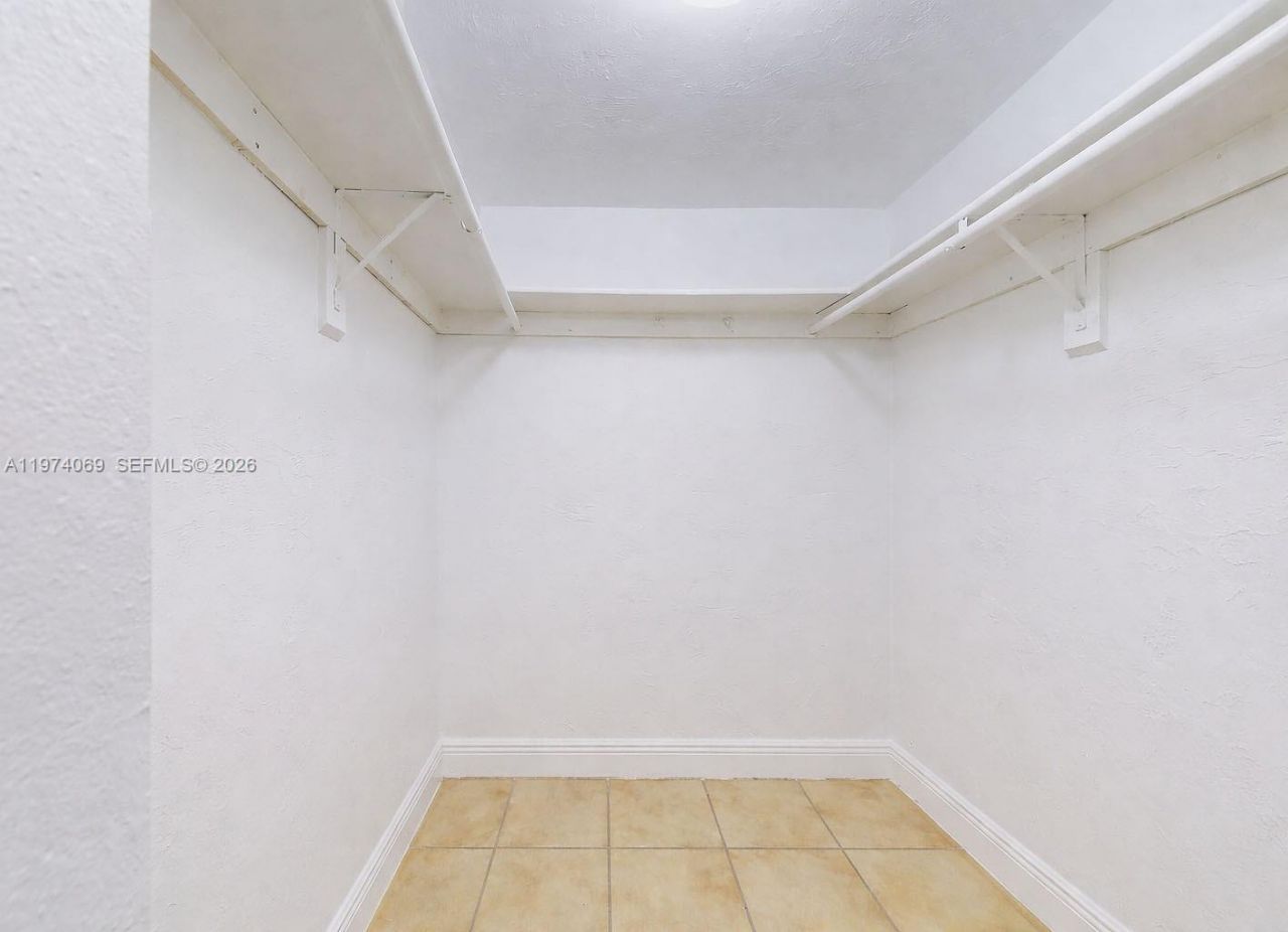 13715 Kendale Lakes Cir, Unit PH-A10, Miami, FL 33183 Photo