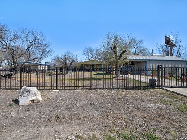 2740 Churchill, Converse, TX 78109