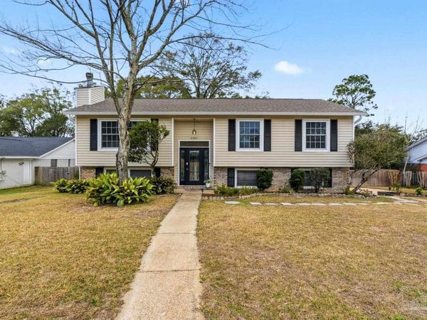8089 Baywind Cir, Pensacola, FL 32514