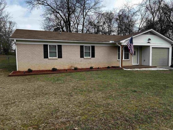 2770 Lakeside Drive , Benton, AR 72019