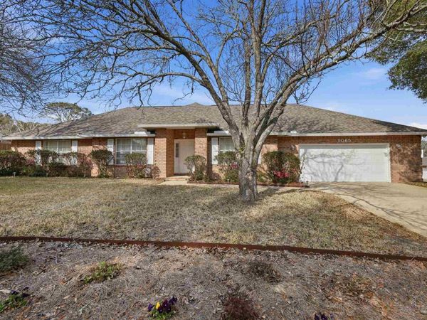 5065 Pine Hollow Dr, Pensacola, FL 32505