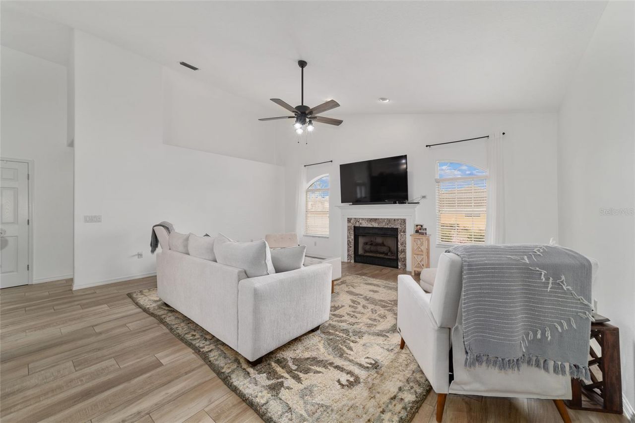 5970 NE 57th Loop, Silver Springs, FL 34488 Photo