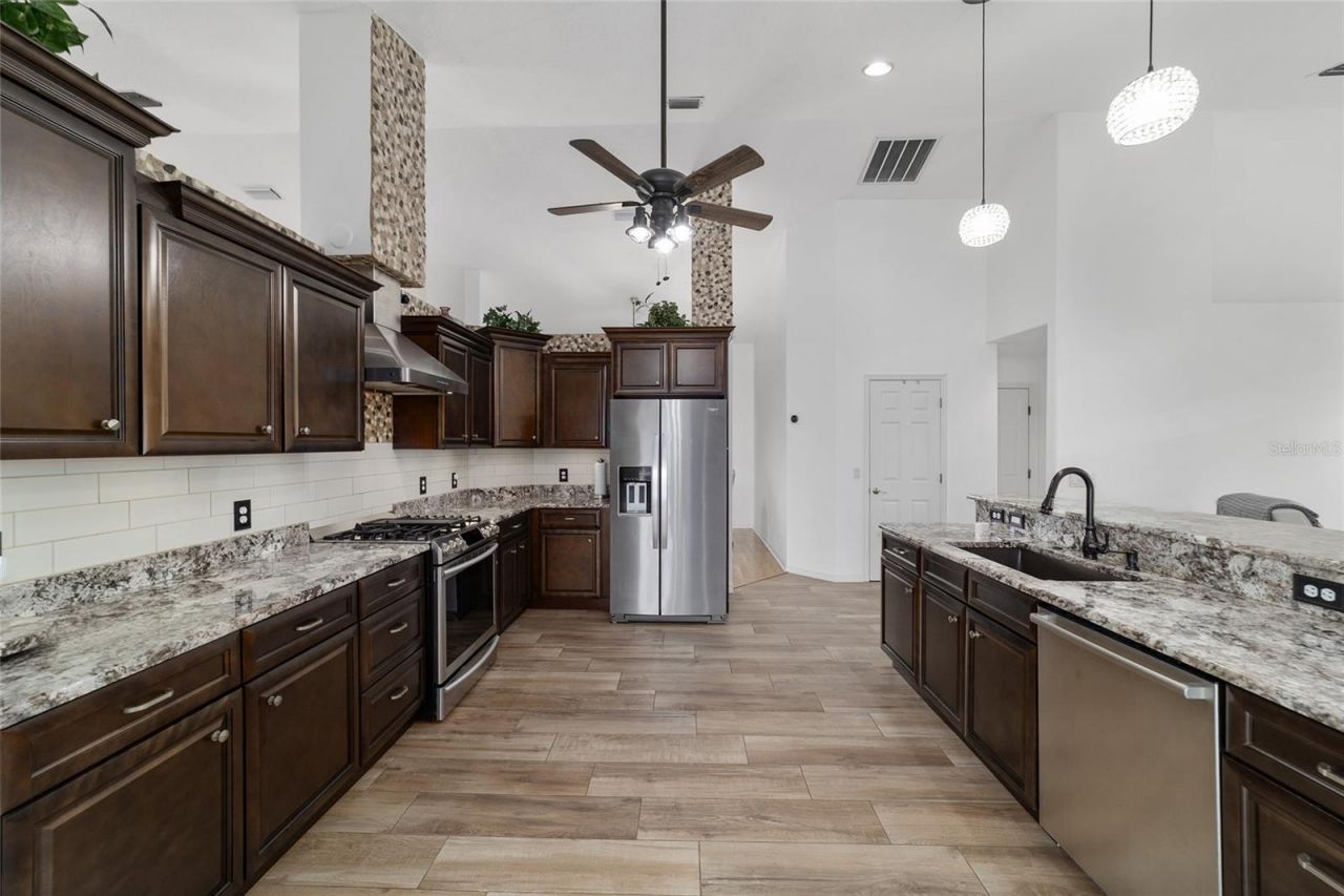 5970 NE 57th Loop, Silver Springs, FL 34488 Photo