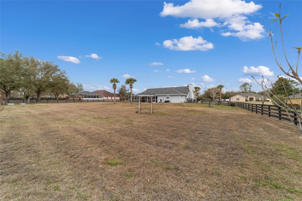 5970 NE 57th Loop, Silver Springs, FL 34488 Photo