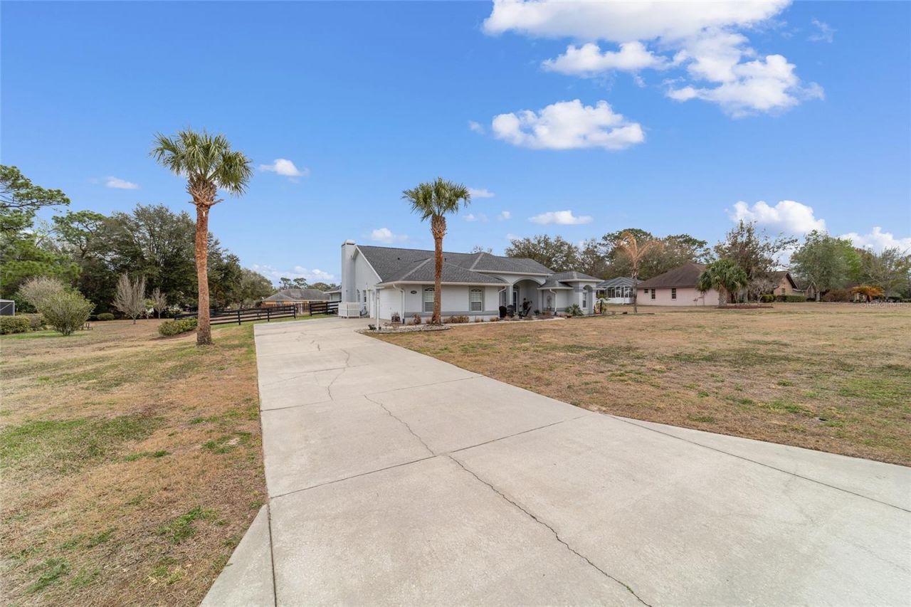 5970 NE 57th Loop, Silver Springs, FL 34488 Photo