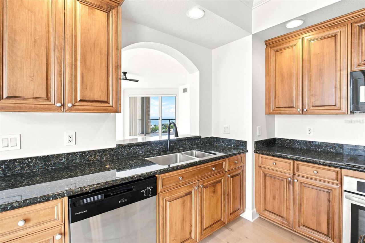 100 Beach Drive Ne, Unit 1501, Saint Petersburg, FL 33701 Photo