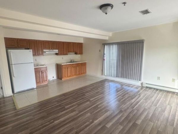 620 1St Ave, Unit 201, Elizabeth, NJ 07206