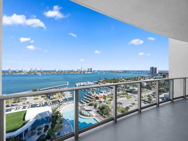 220 Lake Shore Drive, Unit 1504, Lake Park, FL 33403