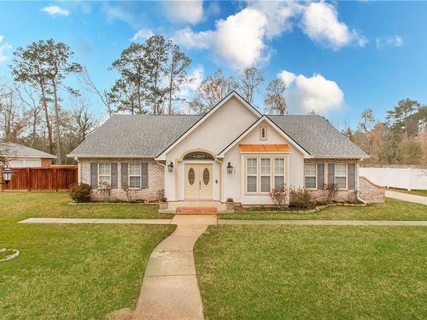 902 RUE DE LA PAIX Drive, Hammond, LA 70403