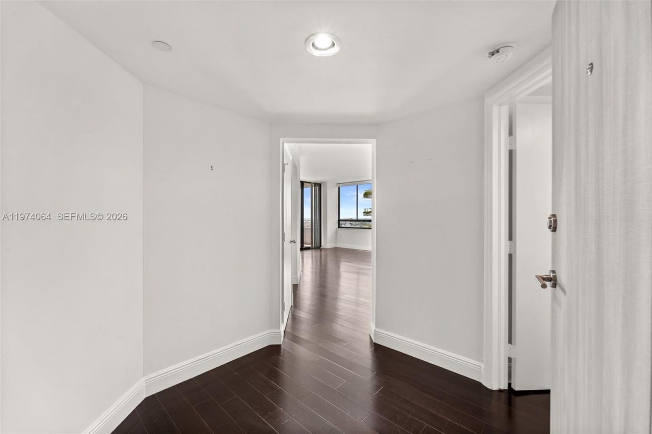 1330 West Ave , Unit 1614, Miami Beach, FL 33139 Photo