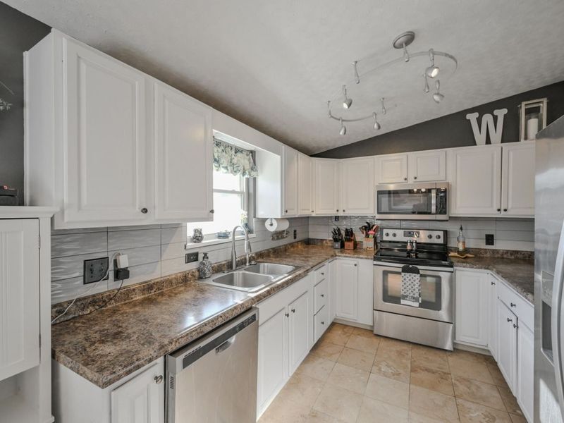 1792 Nugget Court, Beavercreek, OH 45432 Photo 10