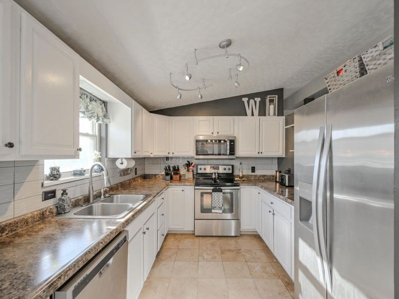 1792 Nugget Court, Beavercreek, OH 45432 Photo 12