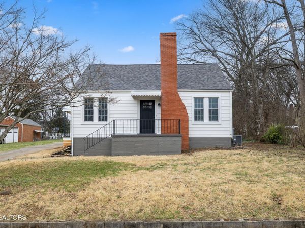 217 Waller Ave, Maryville, TN 37803