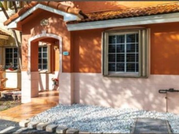 7125 NW 173rd Dr, Unit 2405, Hialeah, FL 33015