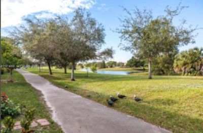 7125 NW 173rd Dr, Unit 2405, Hialeah, FL 33015 Photo