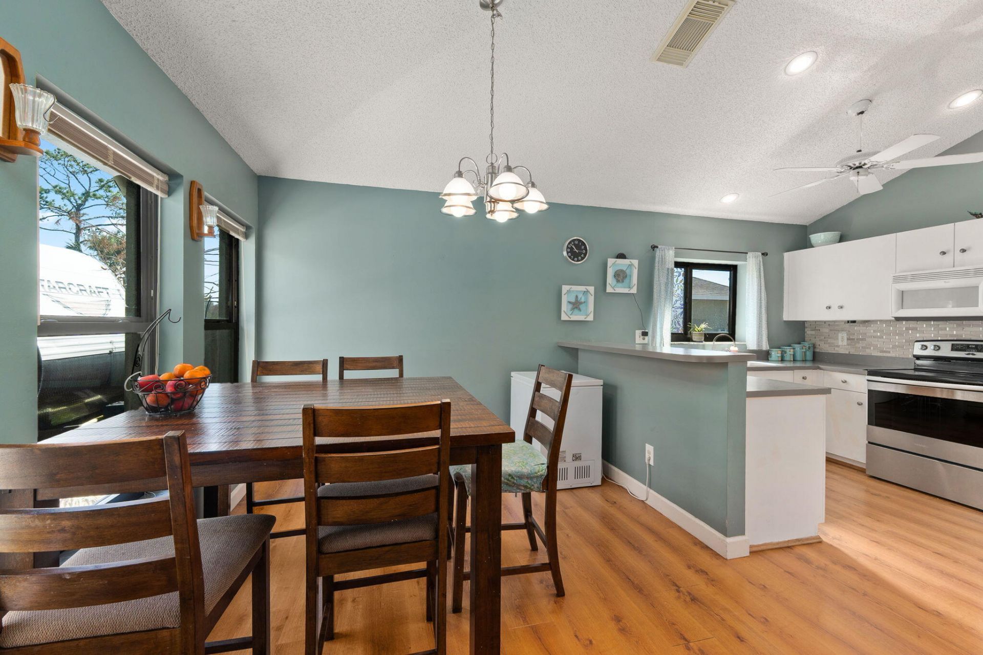 449 SE Glenwood Drive, Port Saint Lucie, FL 34953 Photo