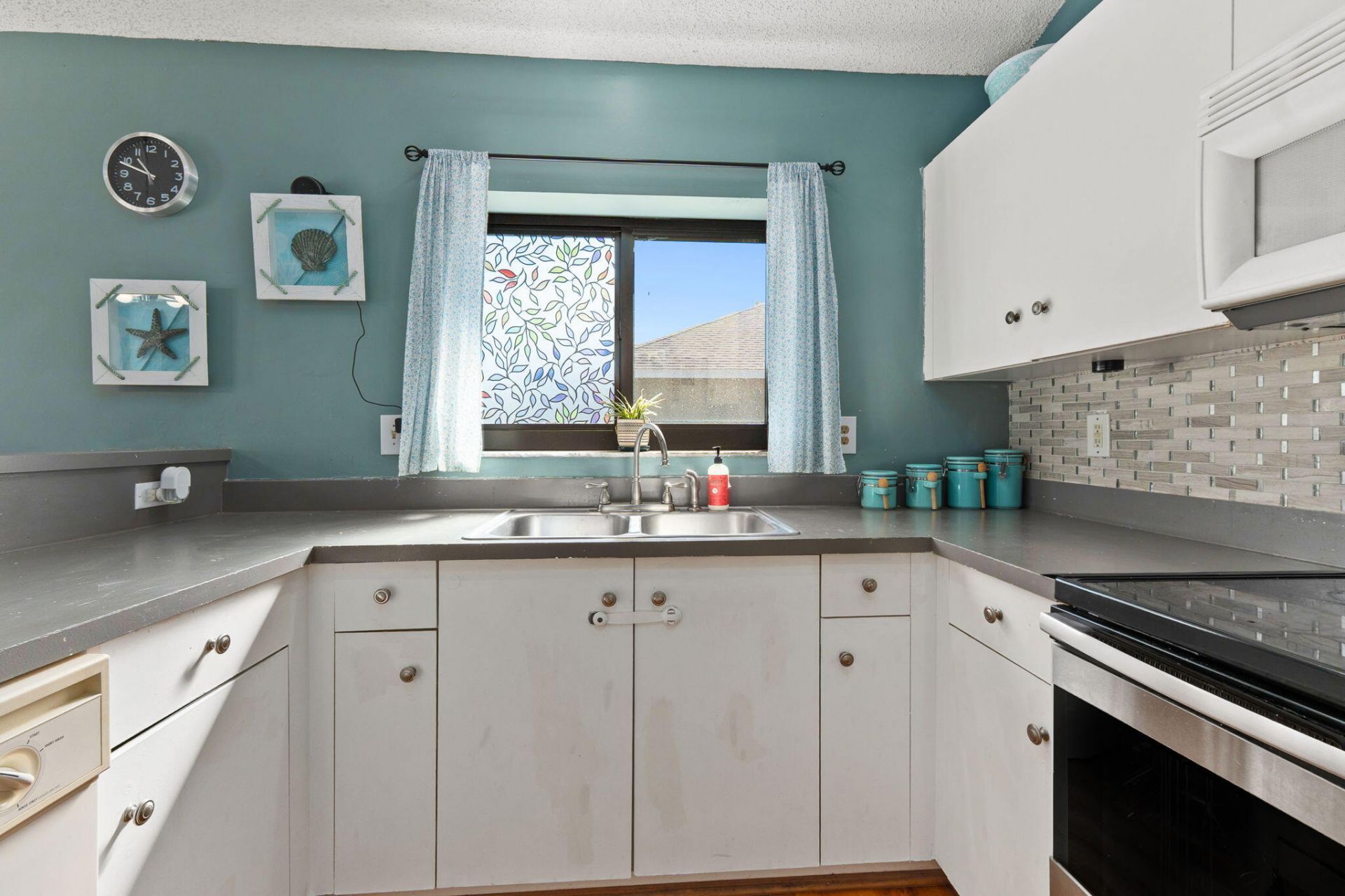 449 SE Glenwood Drive, Port Saint Lucie, FL 34953 Photo