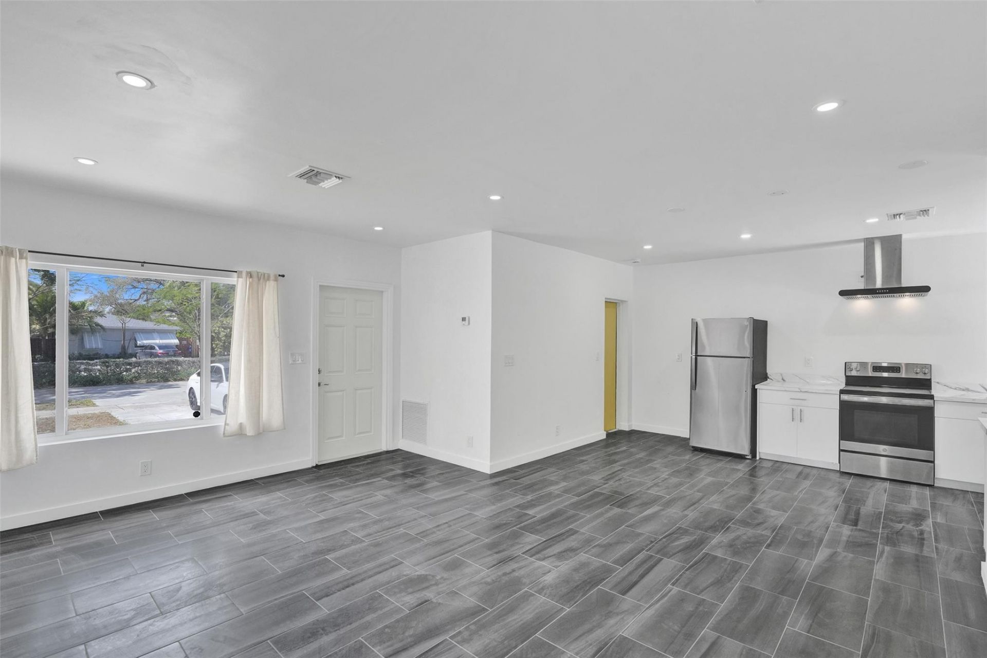 1904 SE 1st Avenue, Fort Lauderdale, FL 33316 Photo