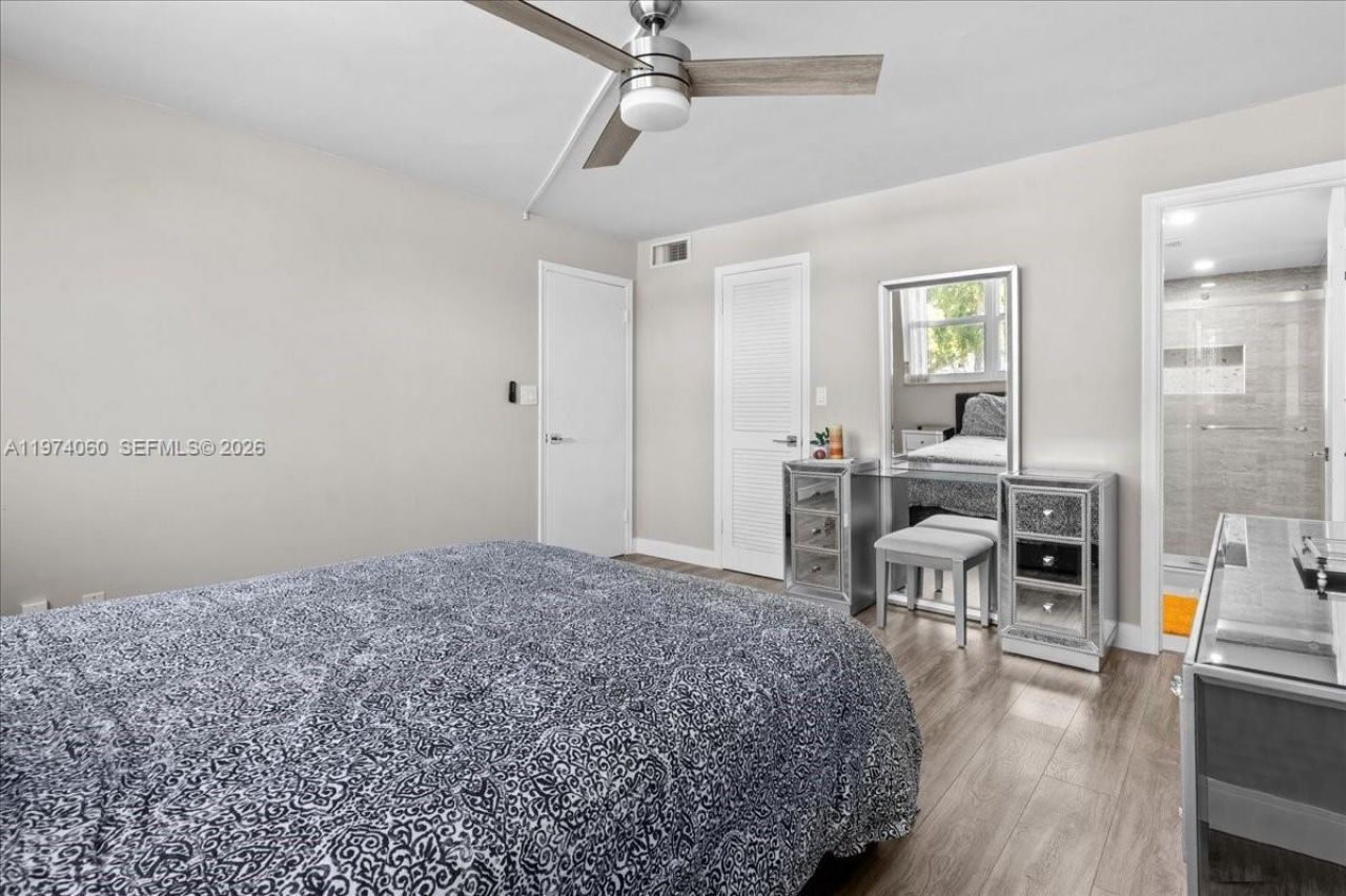 811 S Hollybrook Dr, Unit 208, Pembroke Pines, FL 33025 Photo