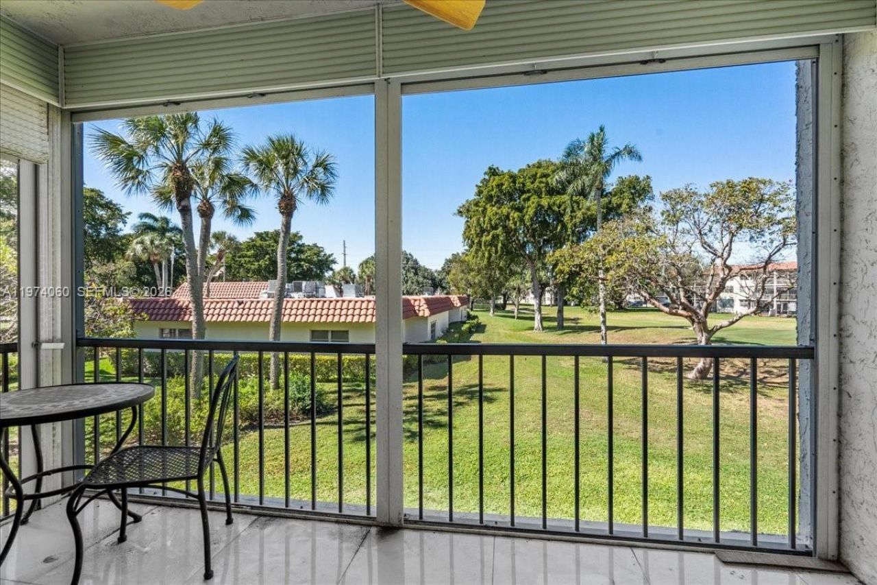 811 S Hollybrook Dr, Unit 208, Pembroke Pines, FL 33025 Photo