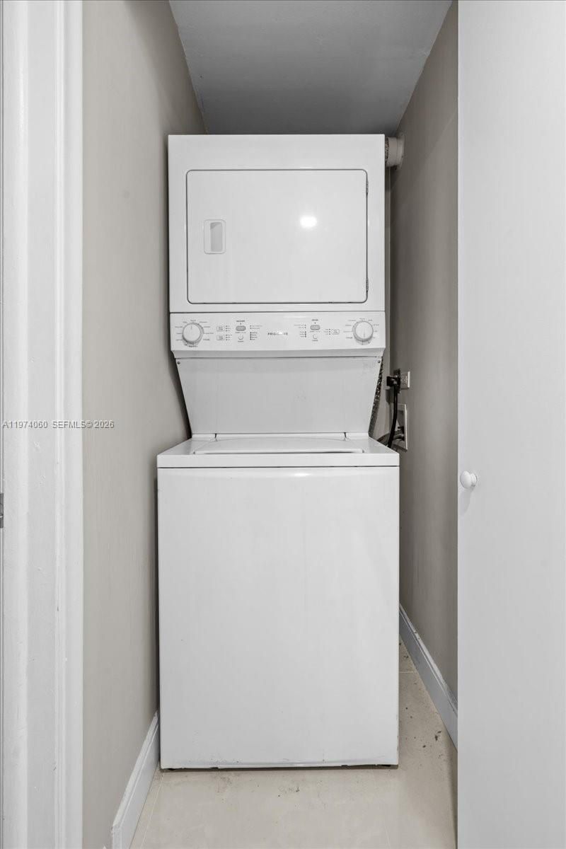 811 S Hollybrook Dr, Unit 208, Pembroke Pines, FL 33025 Photo