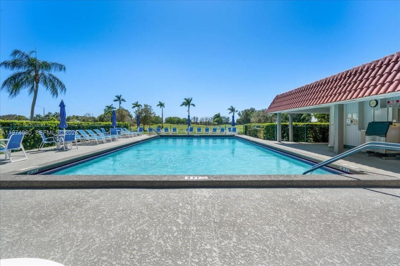 811 S Hollybrook Dr, Unit 208, Pembroke Pines, FL 33025 Photo