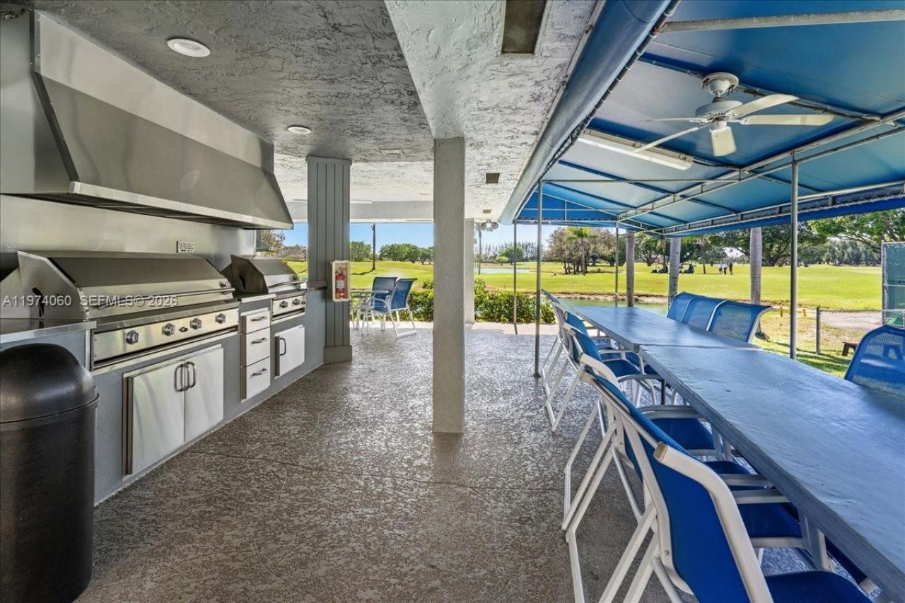 811 S Hollybrook Dr, Unit 208, Pembroke Pines, FL 33025 Photo