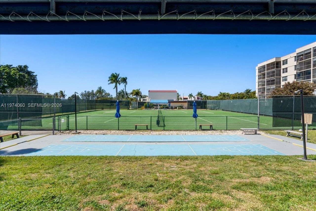 811 S Hollybrook Dr, Unit 208, Pembroke Pines, FL 33025 Photo