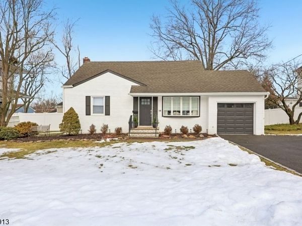 14 Buckingham Dr, Madison, NJ 07940