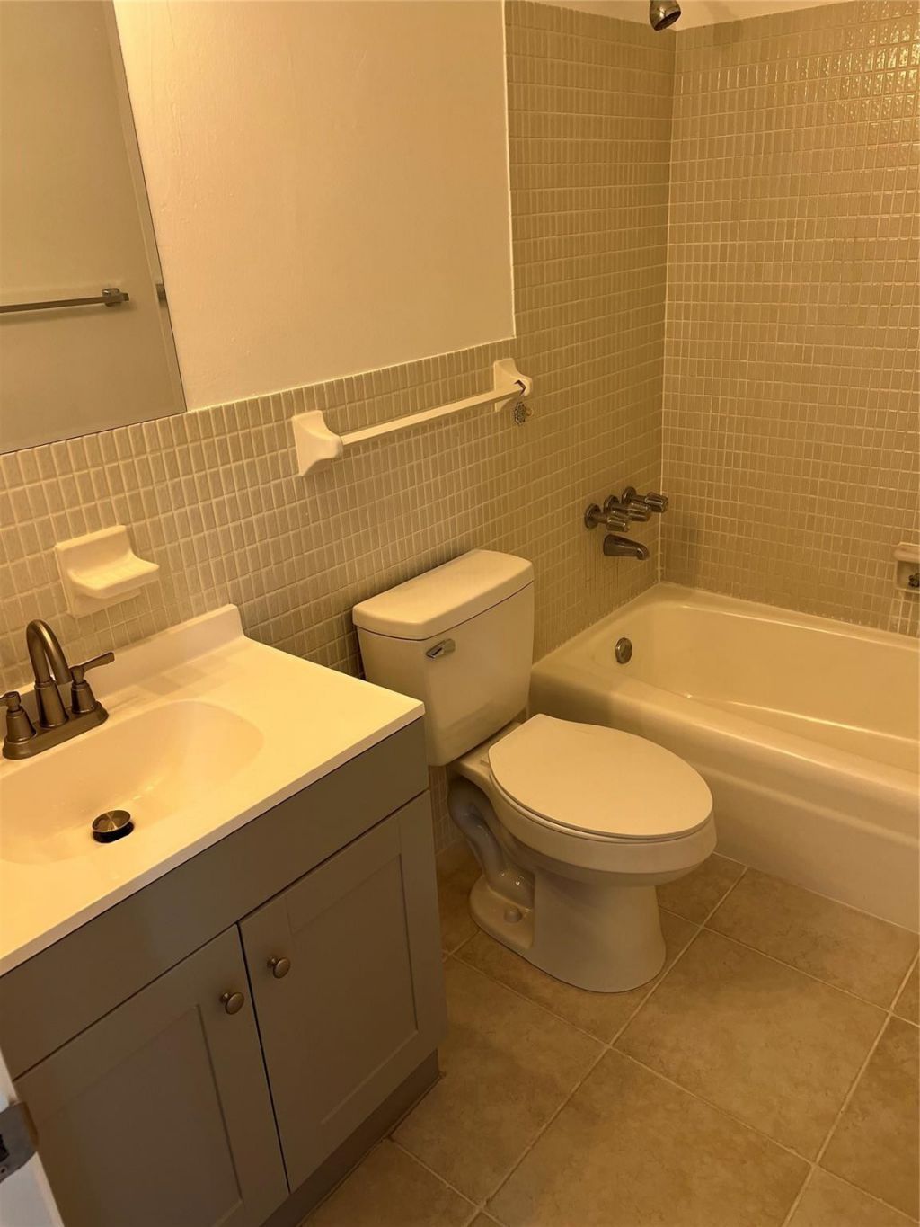 2260 NE 67th Street, Unit 1732, Fort Lauderdale, FL 33308 Photo