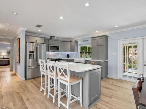 3523 Santiago WAY, NAPLES, FL 34105