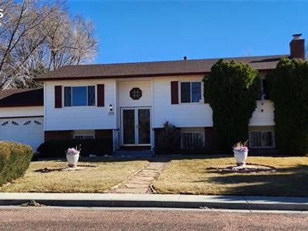 1555 Luna Vista Street, Colorado Springs, CO 80911