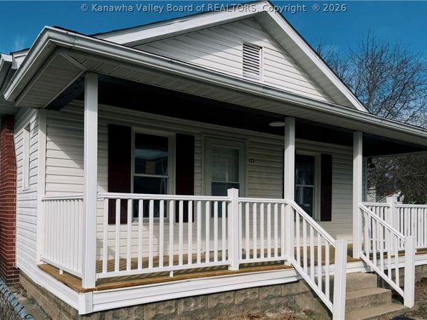 123 10th Avenue, South Charleston, WV 25303