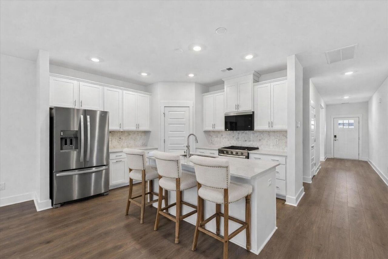 351 Calm Water Way Photo 10