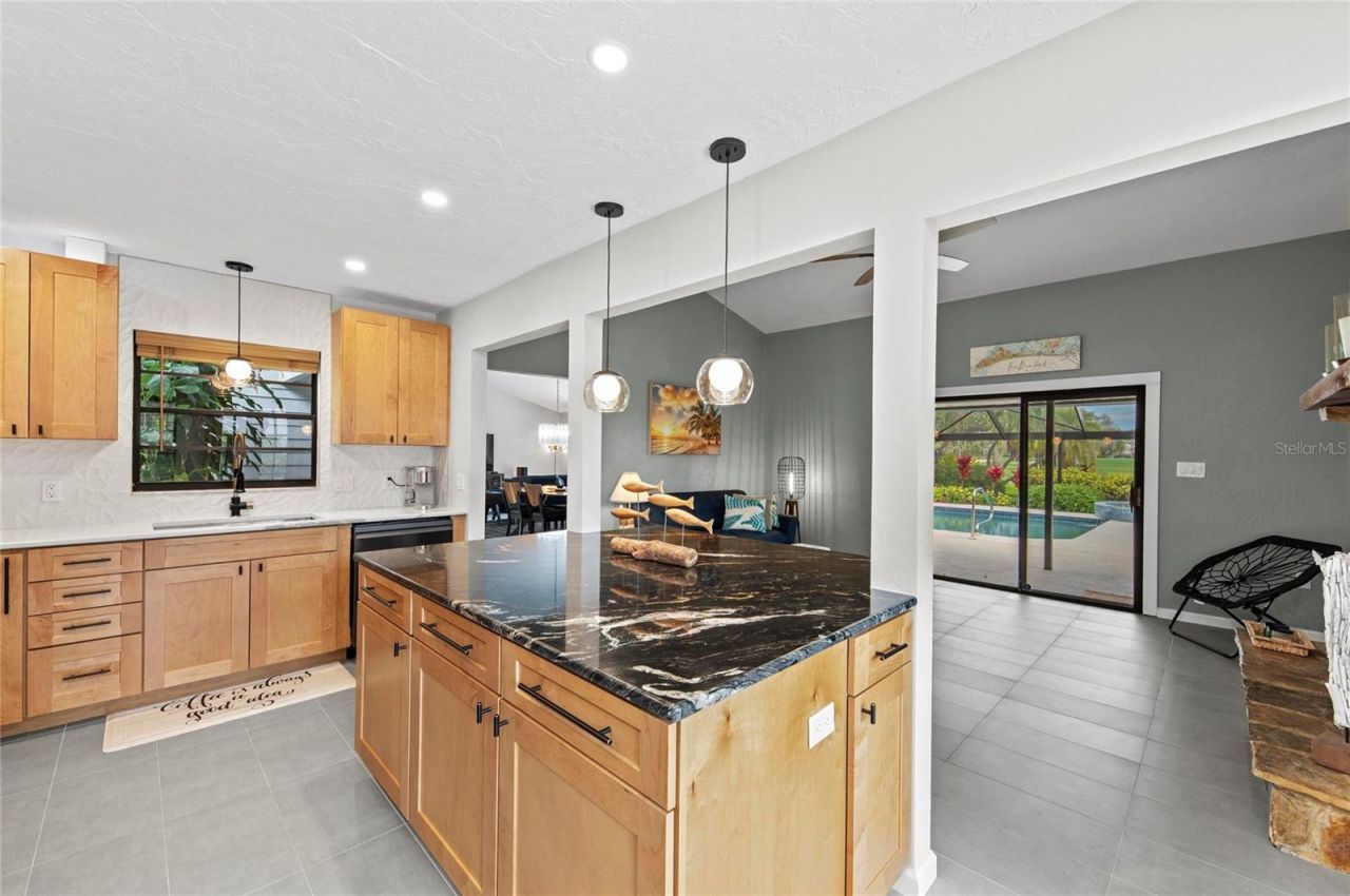 6107 45th Street W, Bradenton, FL 34210 Photo