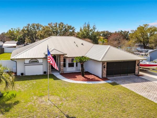35234 QUEENS WAY, FRUITLAND PARK, FL 34731