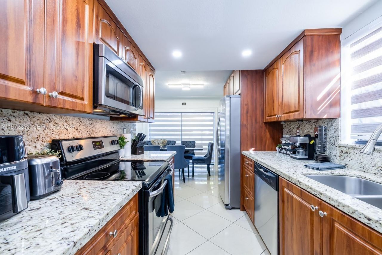 15445 SW 57th St , Miami, FL 33193 Photo