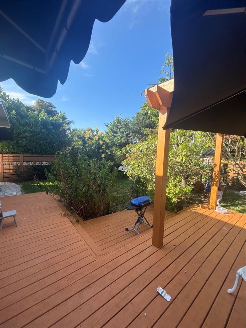 9048 Carlyle Ave, Surfside, FL 33154 Photo