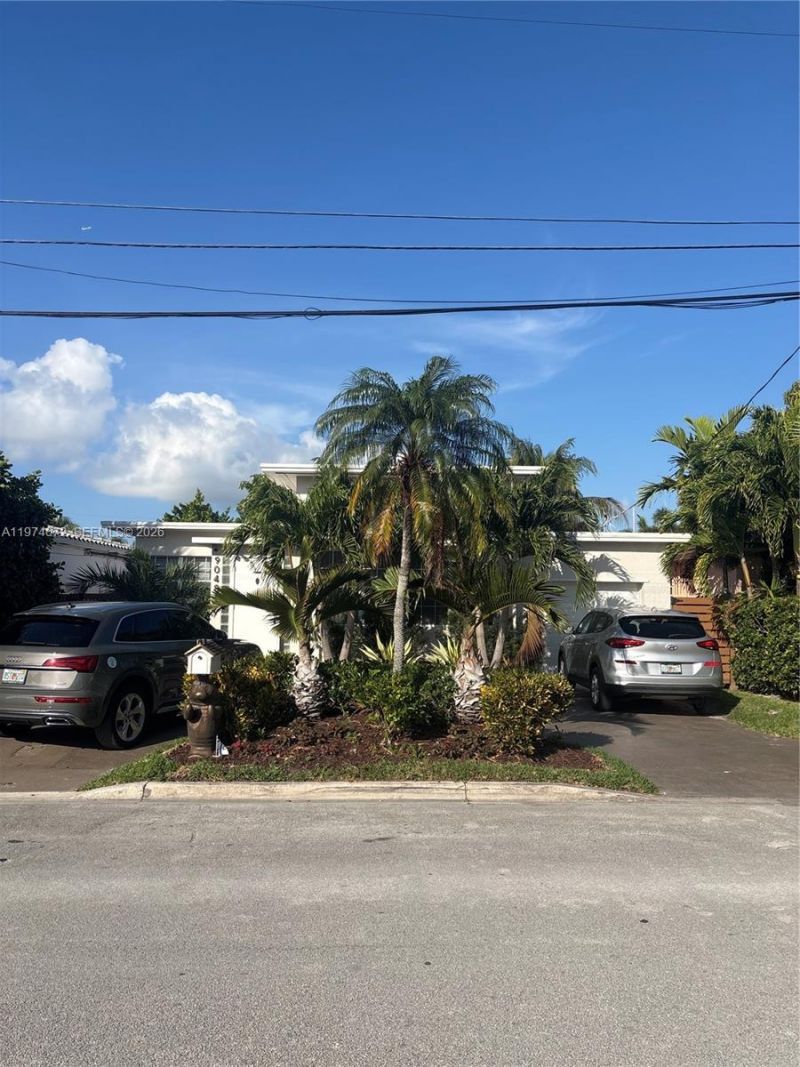 9048 Carlyle Ave, Surfside, FL 33154 Photo