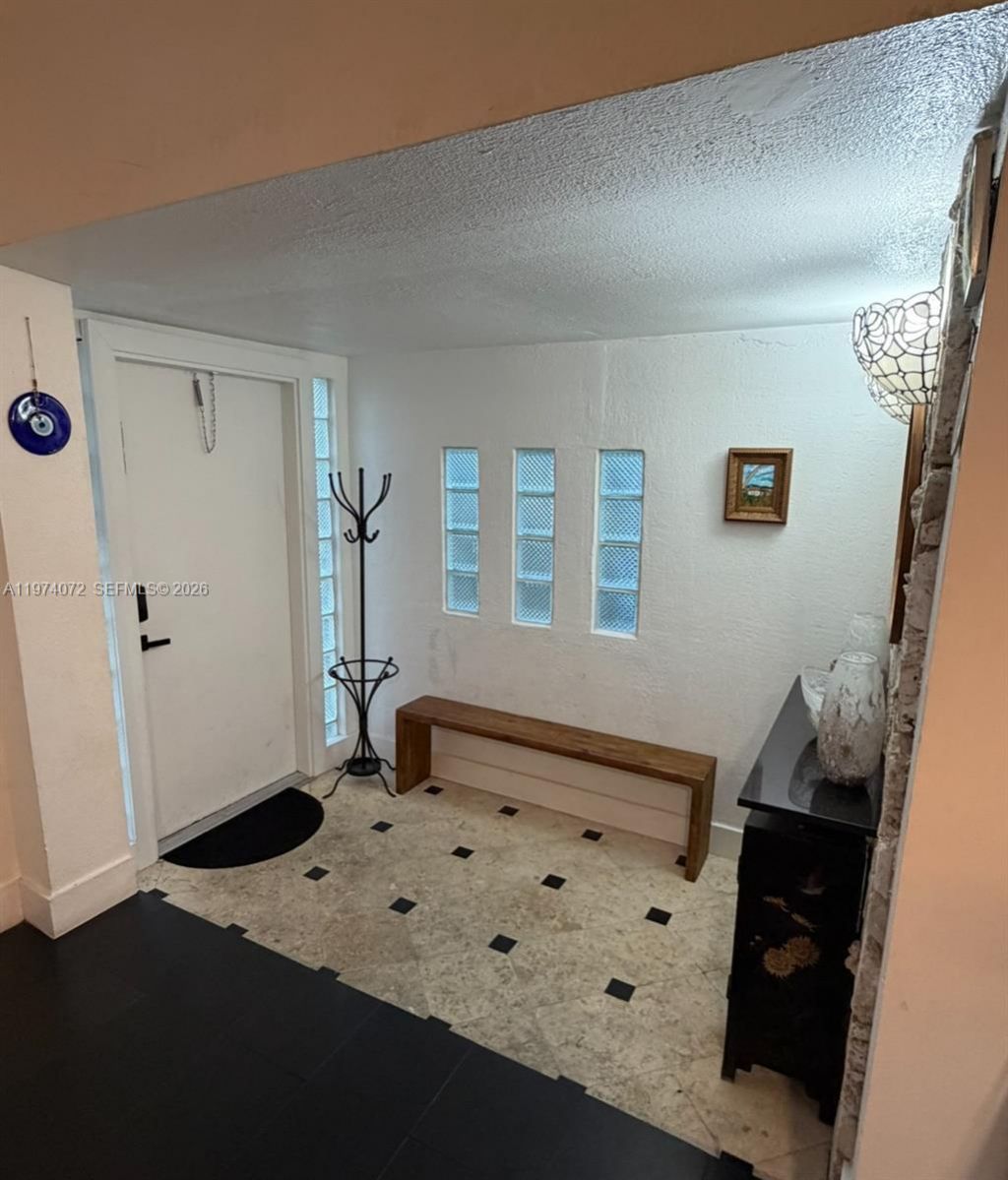 9048 Carlyle Ave, Surfside, FL 33154 Photo