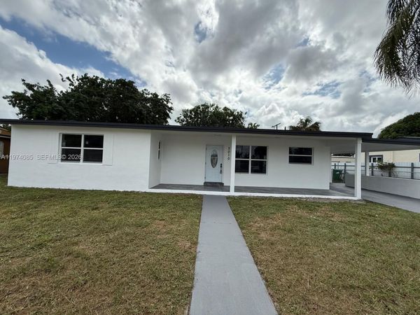 3010 NW 186th Ter , Miami Gardens, FL 33056