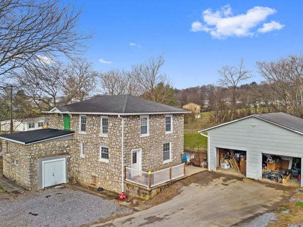 2176 Walnut St, White Pine, TN 37890