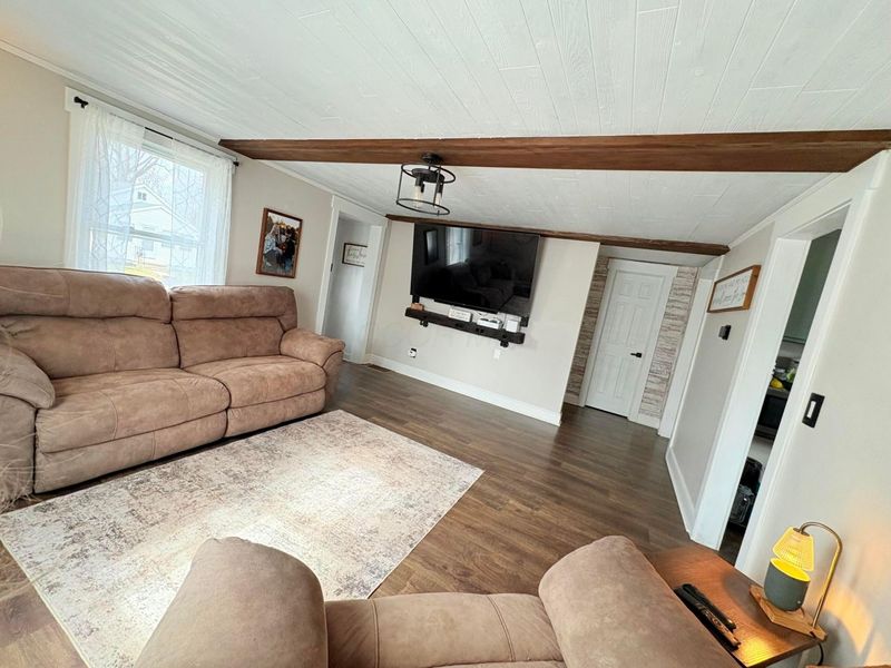 512 Hawthorne Avenue, London, OH 43140 Photo 3