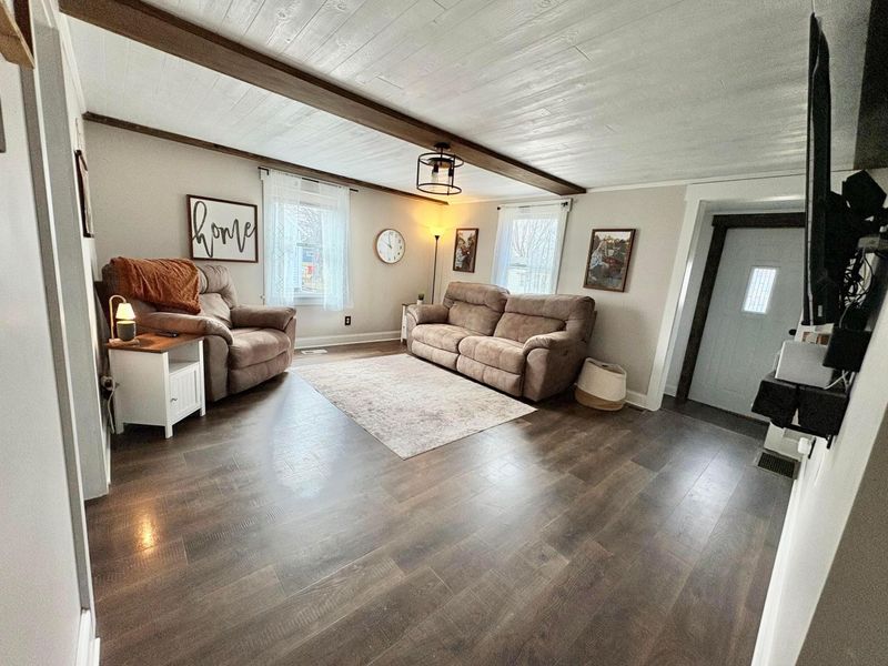 512 Hawthorne Avenue, London, OH 43140 Photo 4