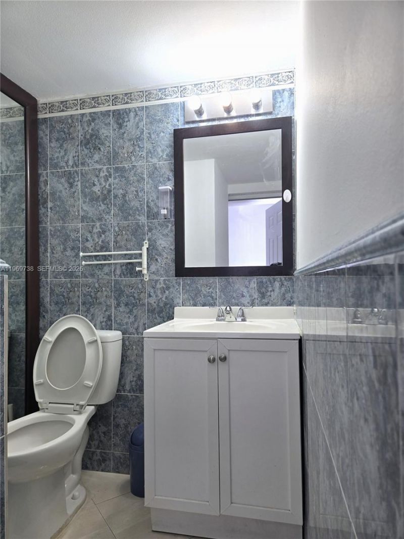 300 NW 107th Ave, Unit 206, Miami, FL 33172 Photo