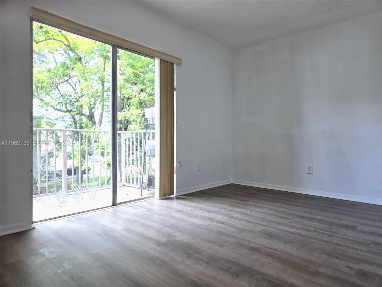 300 NW 107th Ave, Unit 206, Miami, FL 33172 Photo