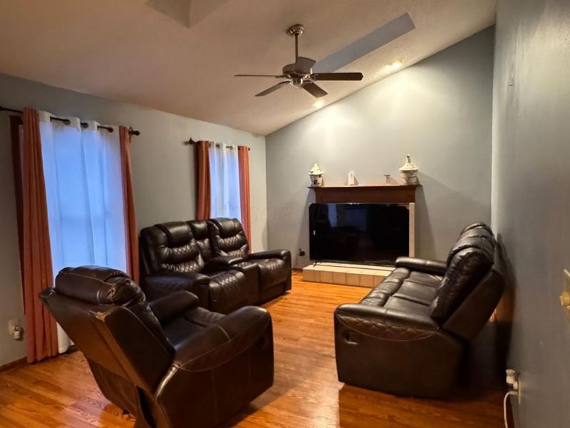 8350 Morningdew Drive, Reynoldsburg, OH 43068 Photo 8